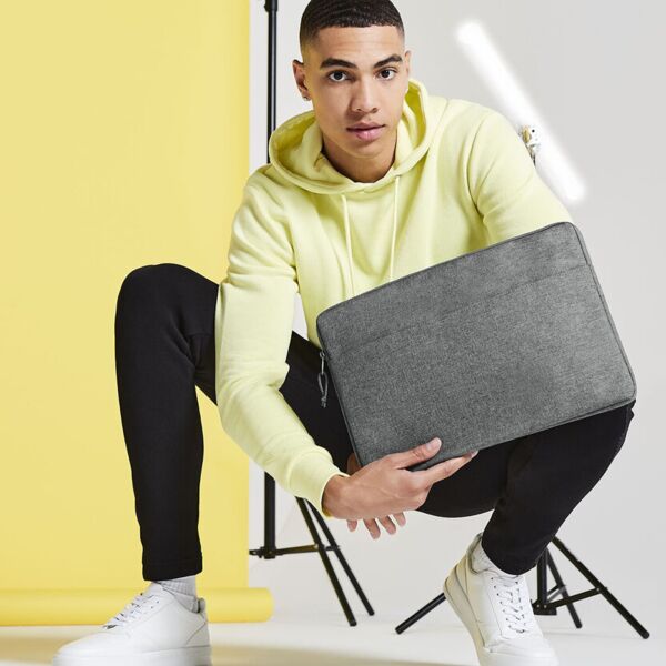 "Essential 15" laptop case" Thumbnail